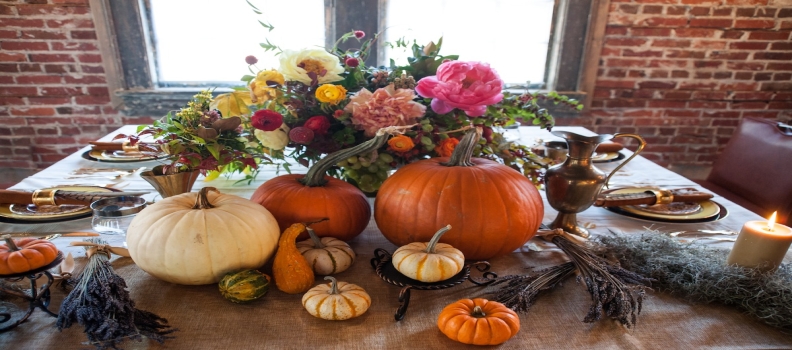 4 Ways to Use Fall Flowers for Creative Thanksgiving Day Centerpieces